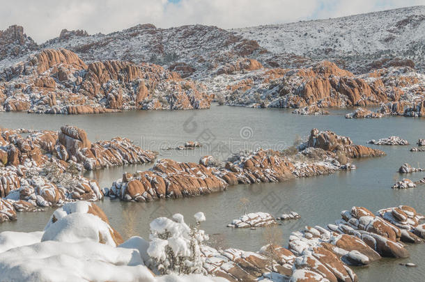 亚利桑那州美女花岗岩湖风景