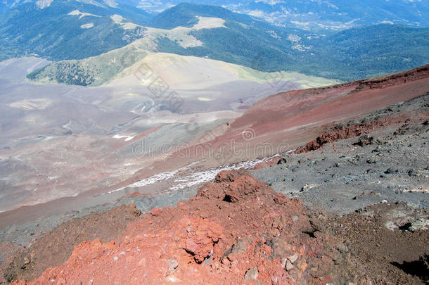 之后古代的火山口<strong>陨石坑</strong>危险