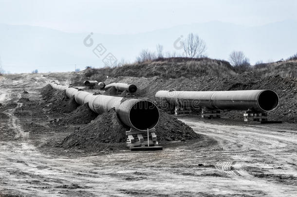 燃气管道穿越亚得里亚海管道龙头的建设