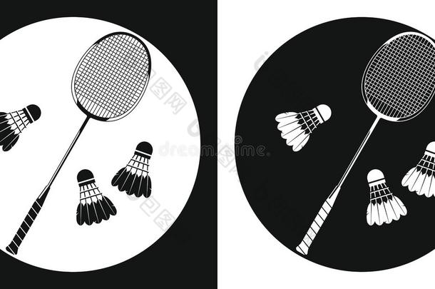 羽毛球拍图标。 剪影网球拍和三个羽毛球毽子在黑白背景。 运动装备