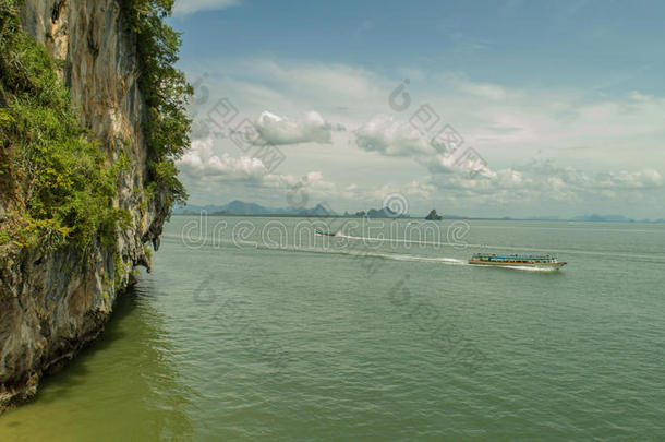 上面；海湾；海滩；美丽；船；邦德；驱动器；无人机；远；森林；乐趣；绿色；高；热；岛；詹姆斯；景观；自然；海洋