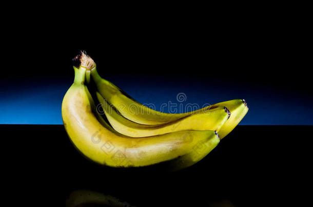 新鲜香蕉有机，水果，桌子，饮食，黄色