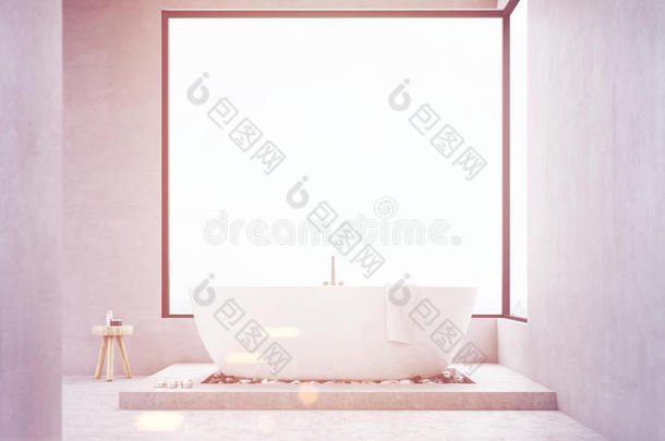浴室有方形窗户，色调