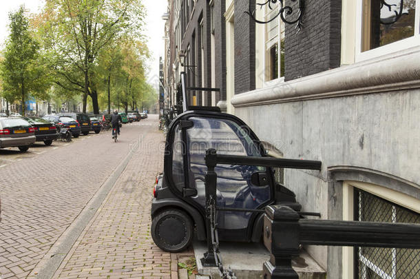 可供替代的阿姆斯特丹汽车秋天电池