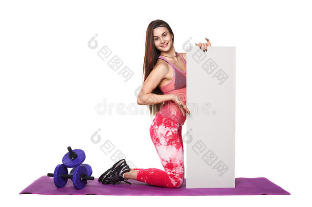 运动健身妇女与标志板空白健康运动隔离白色背景黑色衣服瑜伽姿势