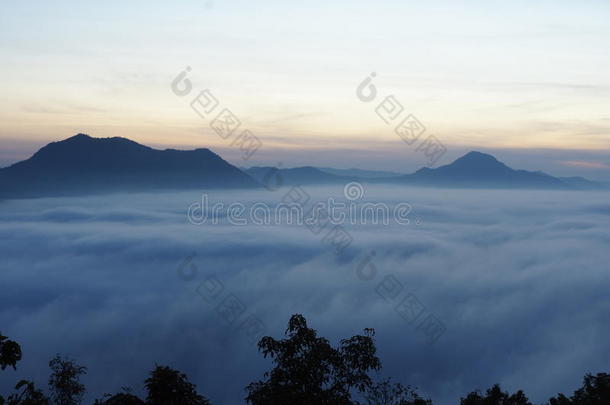 单独地链坎昆虫土地山