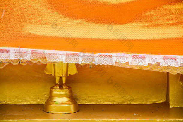 黄金佛像在菩提迦耶多佛塔或佛塔卡亚塔在s