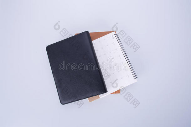 日记或打<strong>开背</strong>景上的皮革笔记本。