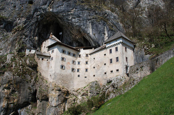 第十二建筑学<strong>美丽的城堡</strong>洞穴