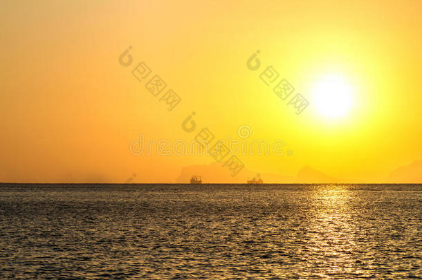美丽的日出在热带<strong>海</strong>滩，安达曼<strong>海</strong>，<strong>科</strong>兰塔，克拉比，泰国