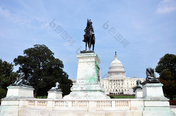 尤利西斯·s·格兰特纪念馆位于华盛顿特区国会大厦前