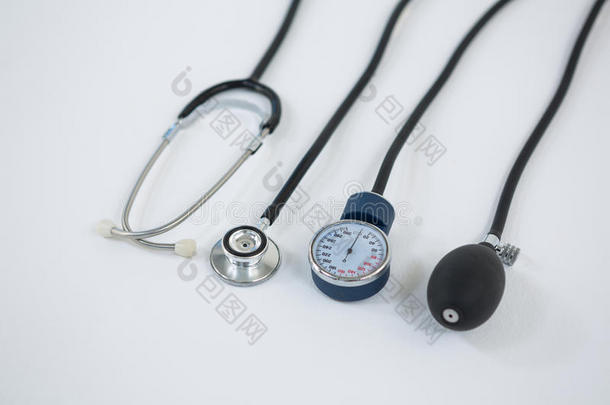 血压测量设备和听诊器