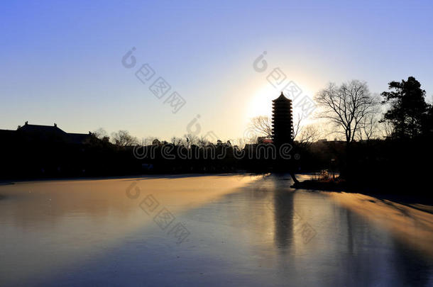北京大学冬季博雅塔塔