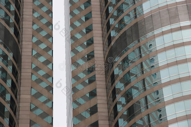 建筑关闭，玻璃立面的现代高楼和摩天大楼。 城市景观，窗户。 城市生意