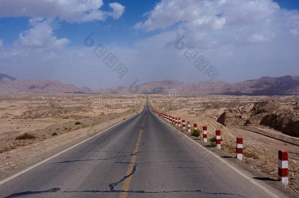 无尽的道路，新疆，中国