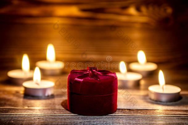 周年纪念日美女箱棕色的蜡烛