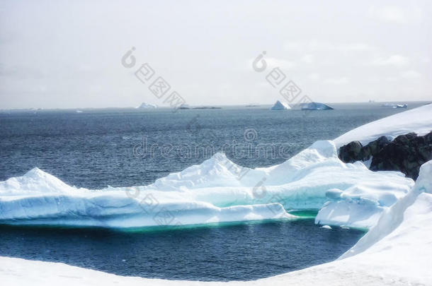 南极南极洲艺术通道悬崖