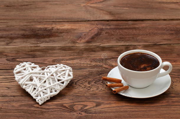 咖啡和心作为爱的象征。