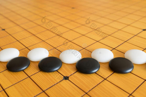 去游戏还是<strong>围棋</strong>中国棋盘游戏