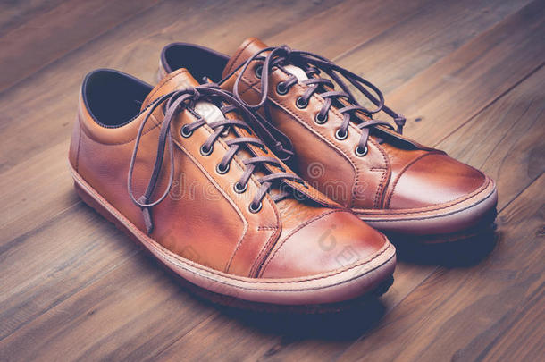 靴子棕色的商业经典的服装
