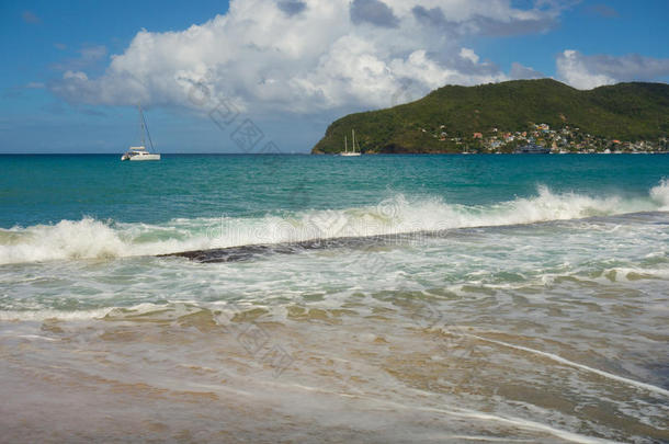 锚地锚定海蓝宝石蔚蓝海湾