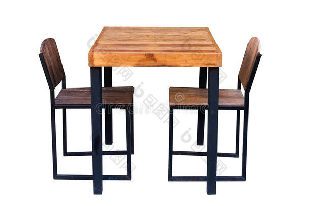 餐桌和椅子。
