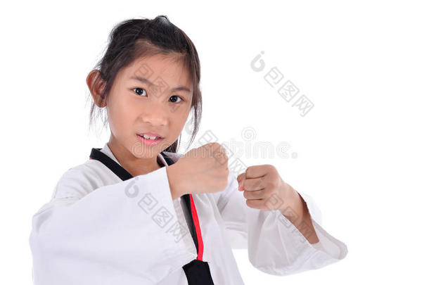 有背景的亚洲跆拳道女孩。。