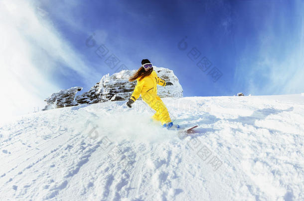 女孩滑雪板越野快速滑雪板