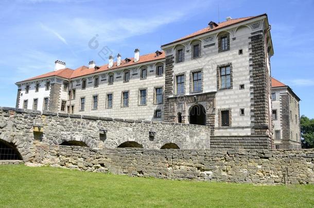 来自奈拉霍兹维斯城堡的建筑