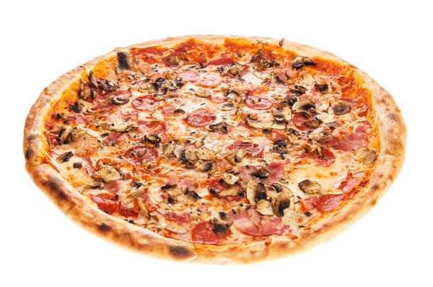 美味的经典意大利<strong>比萨</strong>饼，火腿，香肠，西红柿，蘑菇和奶酪