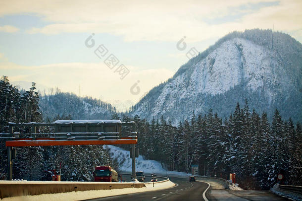 奥地利，美丽的冬季景观沿10号<strong>高速</strong>公路<strong>靠近</strong>萨尔茨堡