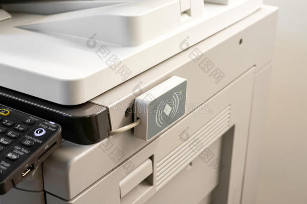 用于扫描密钥卡访问复印机的访问控制