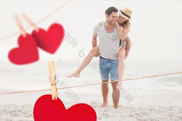 浪漫情侣在海滩上享受的复合形象