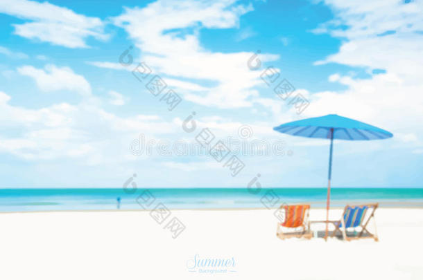 美丽的夏日海滩，有沙滩椅和雨伞
