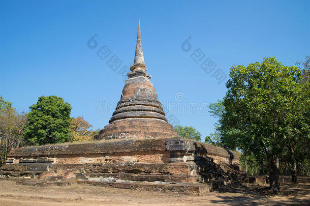 废弃的佛塔是古代佛教寺庙。 苏霍泰。 泰国