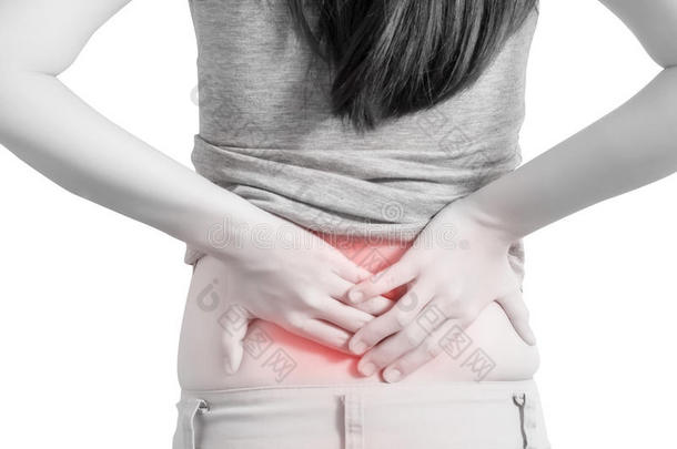 背部疼痛或<strong>腰部</strong>疼痛的妇女孤立在白色背景。 在白色背景上裁剪路径。