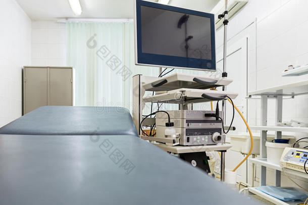 现代手术室的设备和医疗器械。 内窥镜检查。