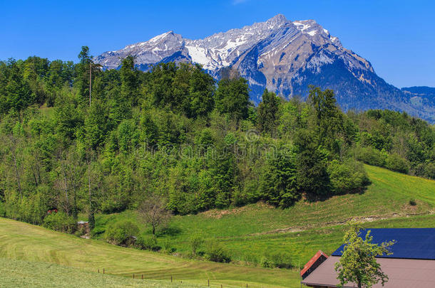 阿尔卑斯山蓝色乡村欧洲欧洲的