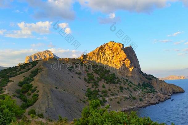 山与黑海