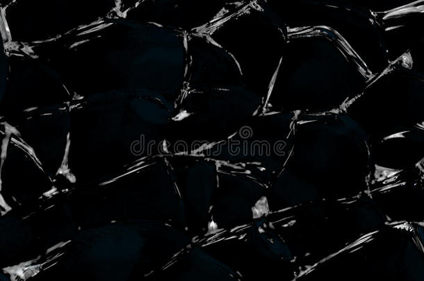 抽象纹理开裂和破碎的玻璃特写，黑白色背景。 带有复制空间的背景
