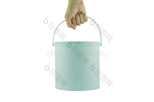 手拿白色塑料桶，白色盖子隔离
