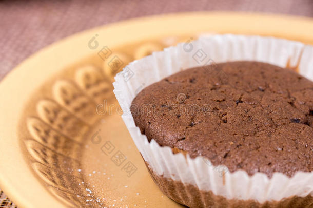 巧克力蛋糕松饼加糖粉