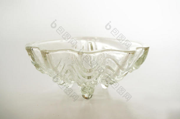 水晶透明器皿或水晶弓