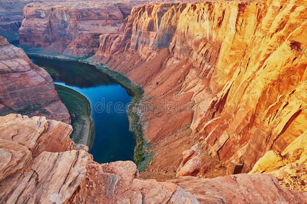 亚利桑那州弯曲<strong>气喘吁吁</strong>的惊险的峡谷