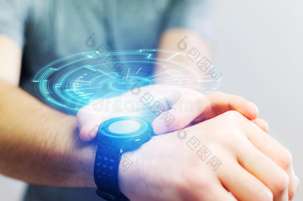 未来主义技术车轮从智能手表中走出来的概念