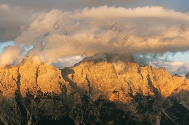 格鲁波德尔索拉皮斯，南蒂罗尔，<strong>白云</strong>岩山脉