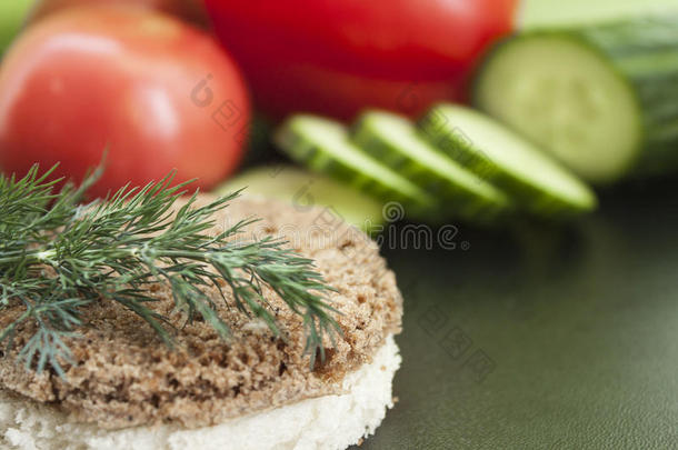 迪尔，面包和蔬菜