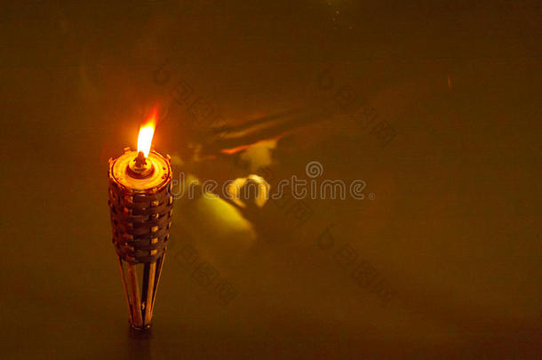 周年纪念日燃烧蜡烛庆祝事件