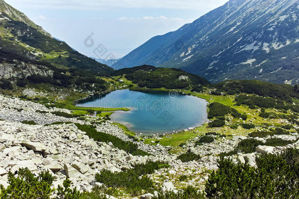 神奇的<strong>穆拉托</strong>沃湖全景，皮林山