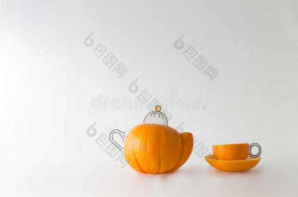 水果橙色茶杯和壶